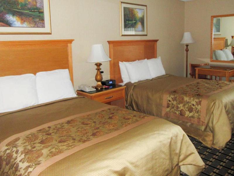 Rodeway Inn Каспър Екстериор снимка